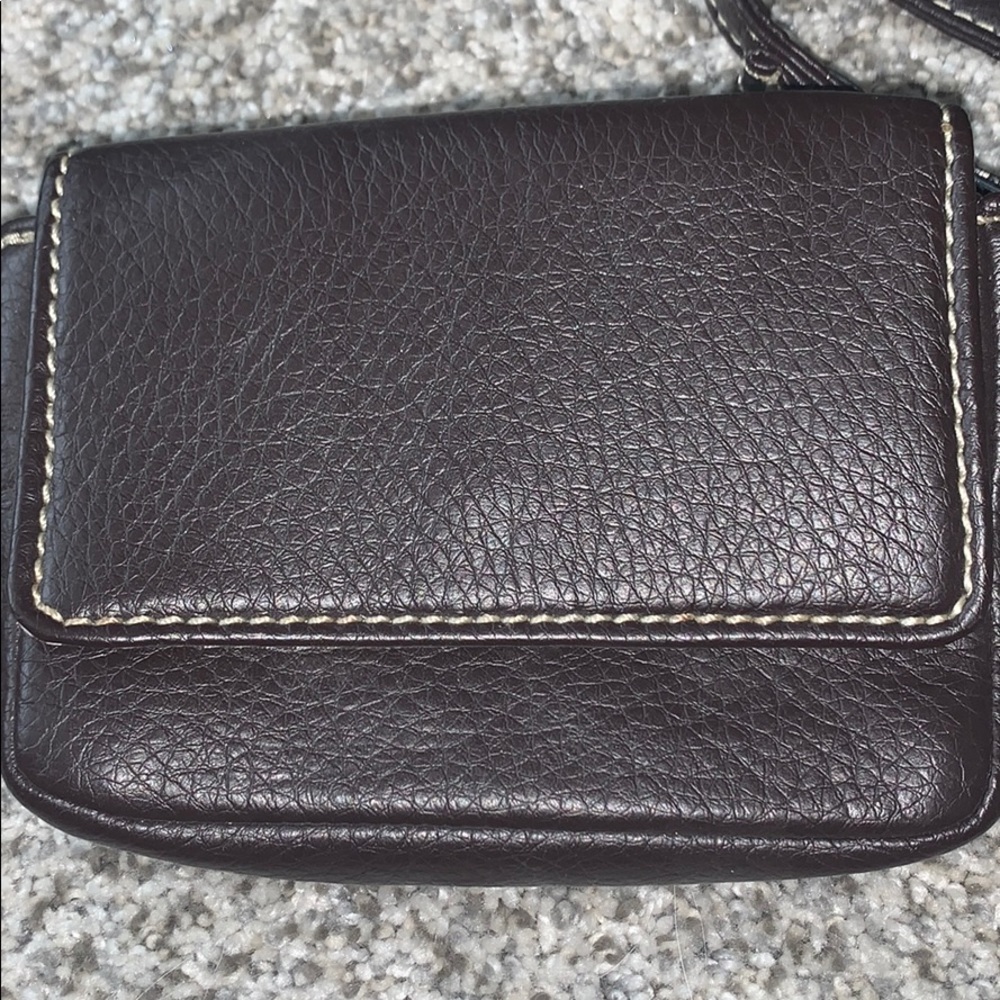 Thirty one small wallet crossbody GUC 🟪 - Picture 2 of 8